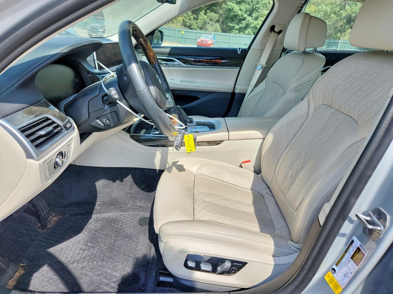 2020 BMW 740 I - zdjęcie 7