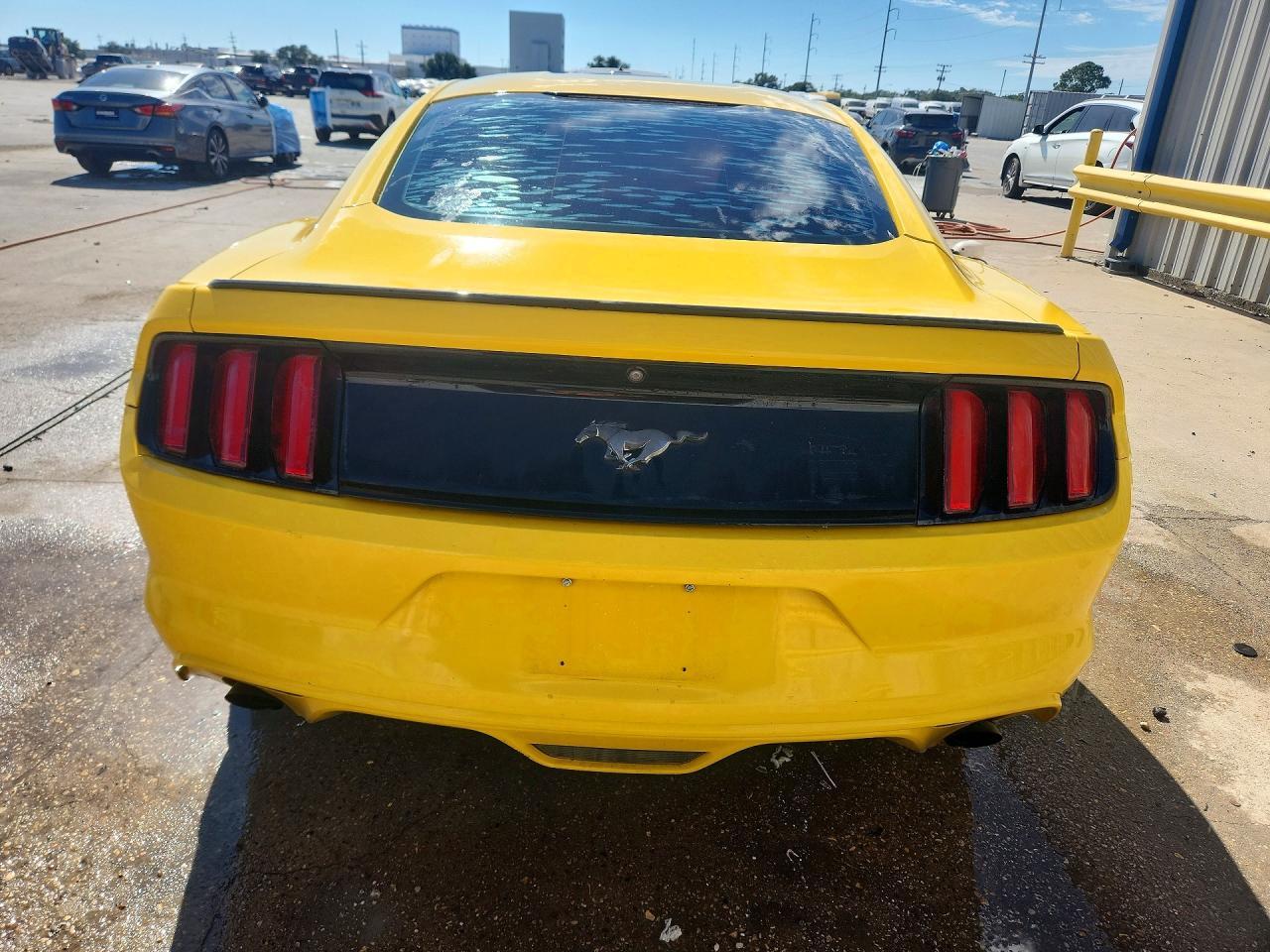 2016 Ford Mustang - zdjęcie 6