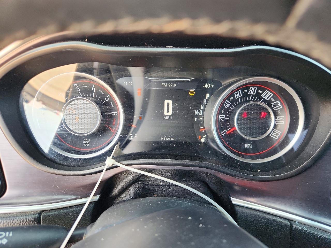 2015 Dodge Challenger Sxt - zdjęcie 9