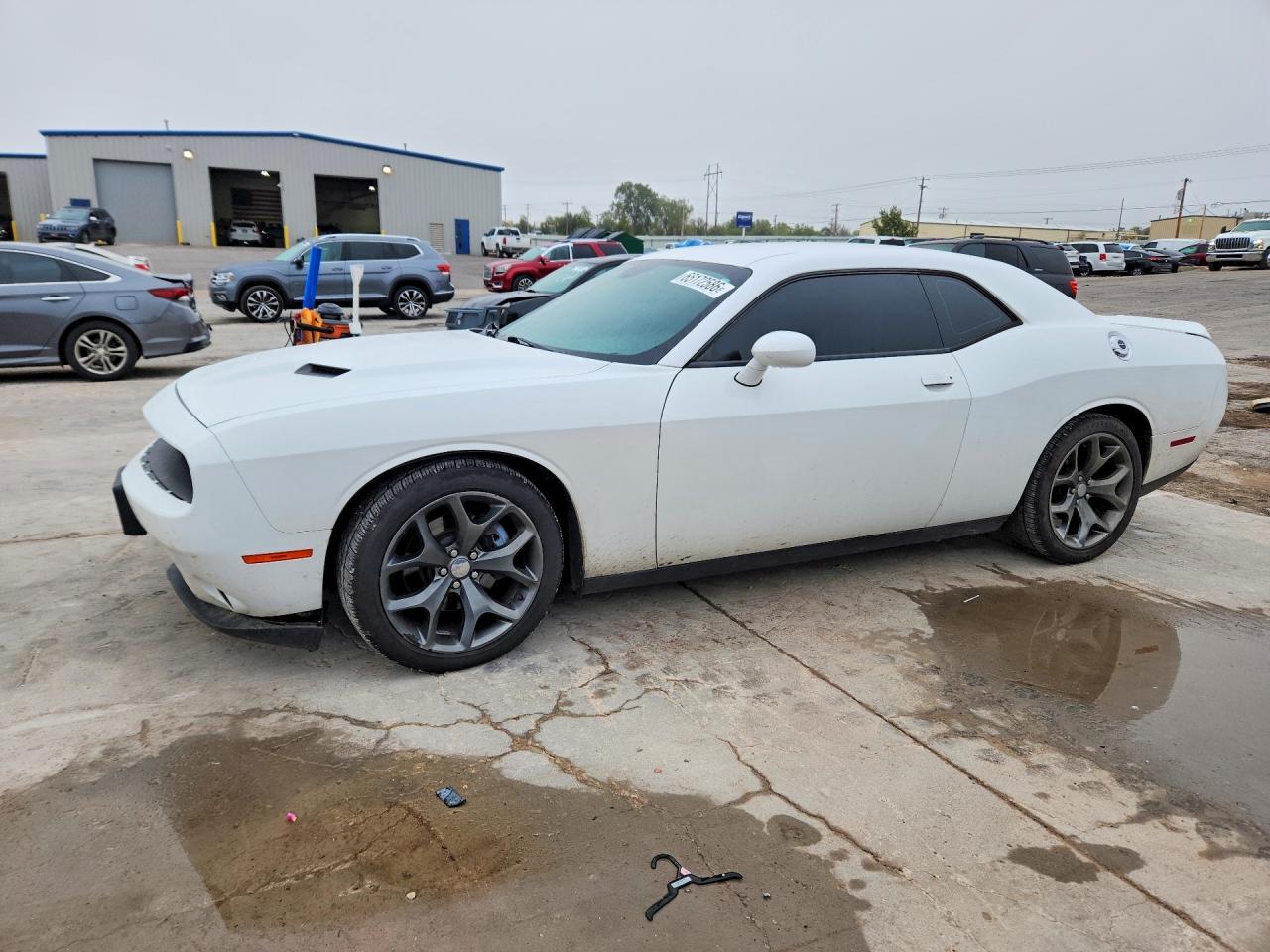 2016 Dodge Challenger Sxt - zdjęcie główne
