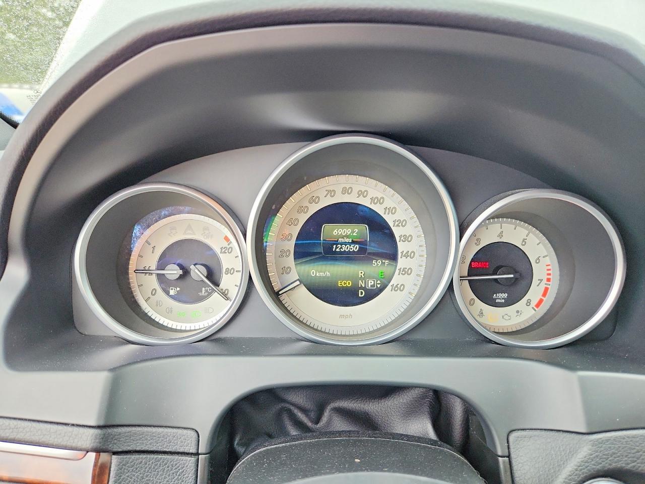 2014 Mercedes-Benz E 350 4Matic - zdjęcie 9