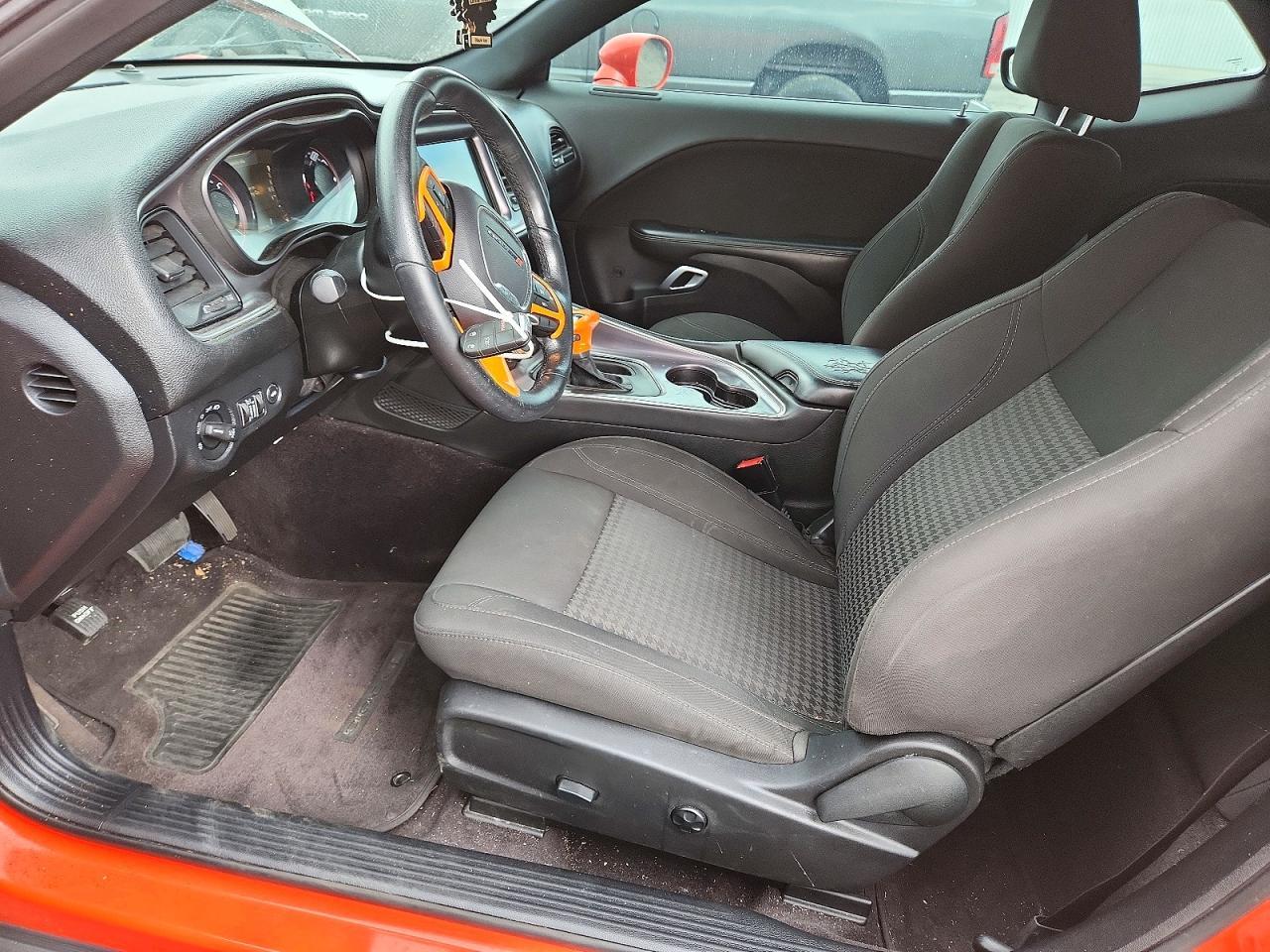 2017 Dodge Challenger Sxt - zdjęcie 7