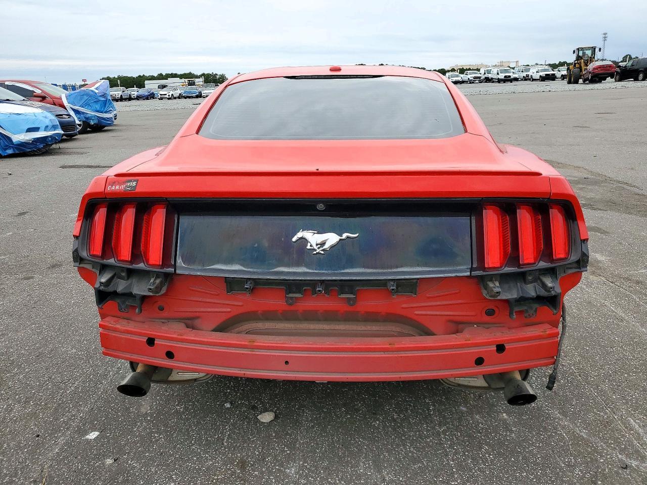 2016 Ford Mustang - zdjęcie 6