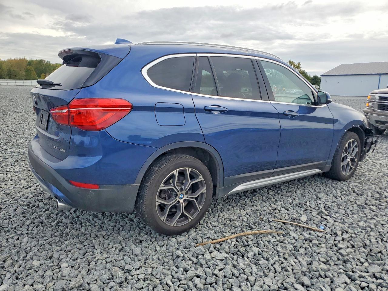 2021 BMW X1 Sdrive28I - zdjęcie 3
