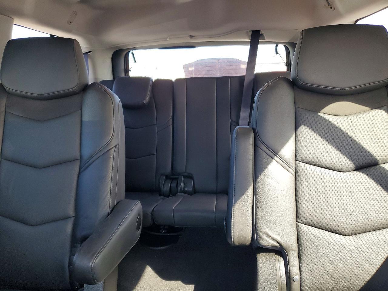2016 Cadillac Escalade - zdjęcie 10