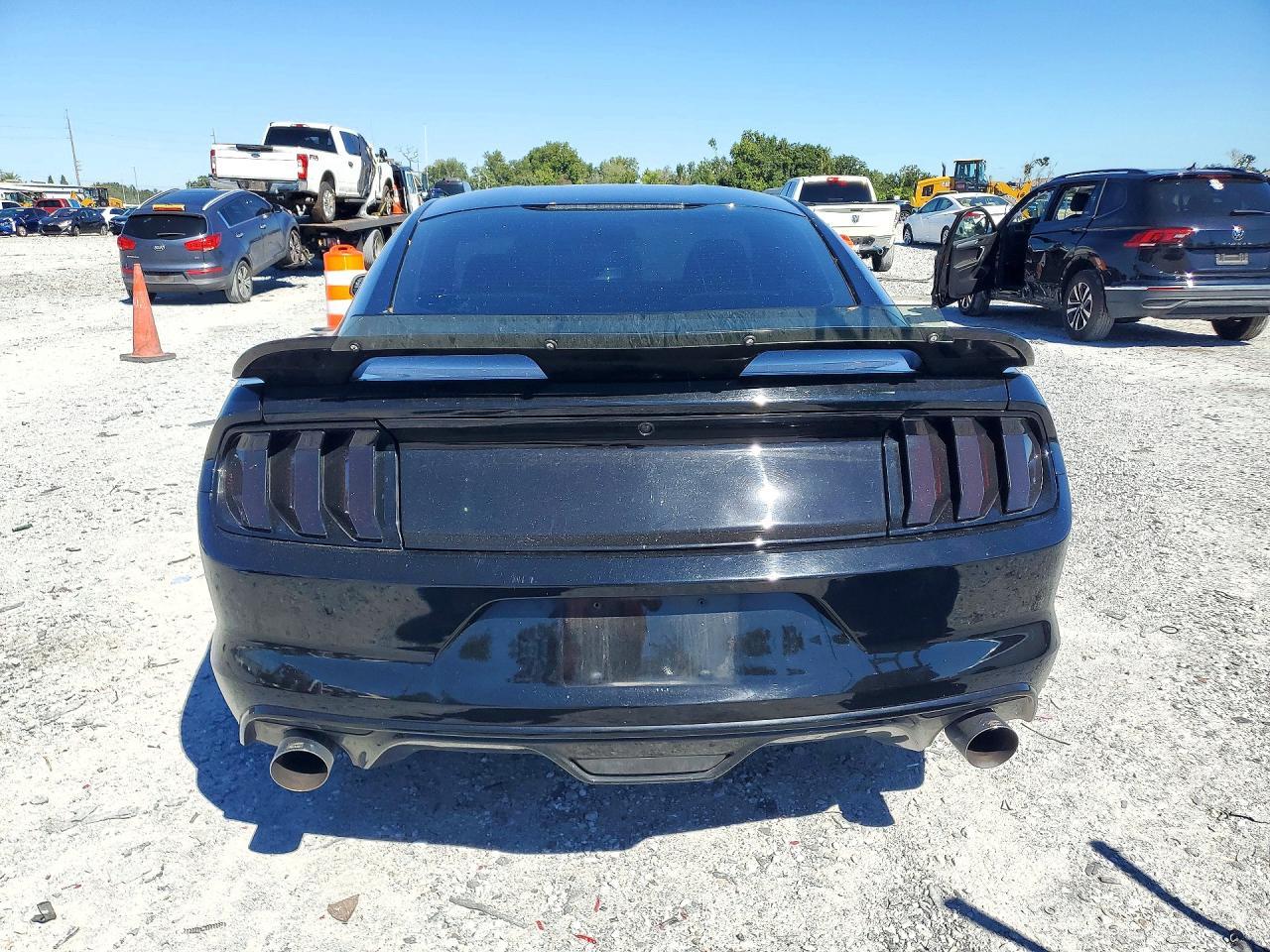 2016 Ford Mustang - zdjęcie 6