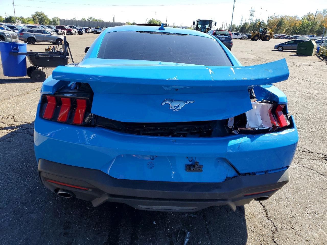 2026 Ford Mustang - zdjęcie 6