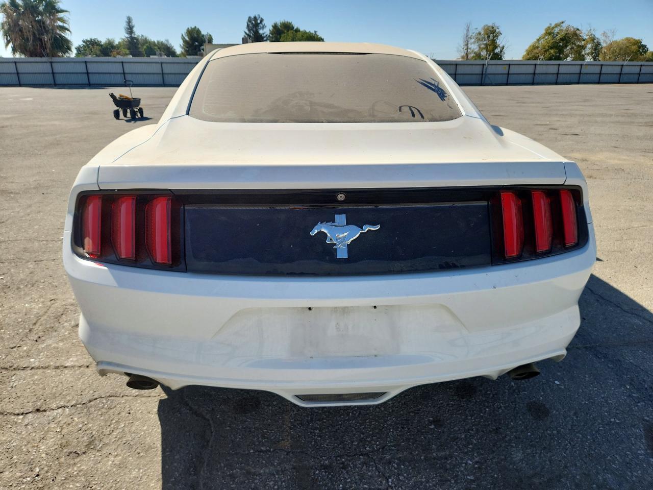 2016 Ford Mustang - zdjęcie 6