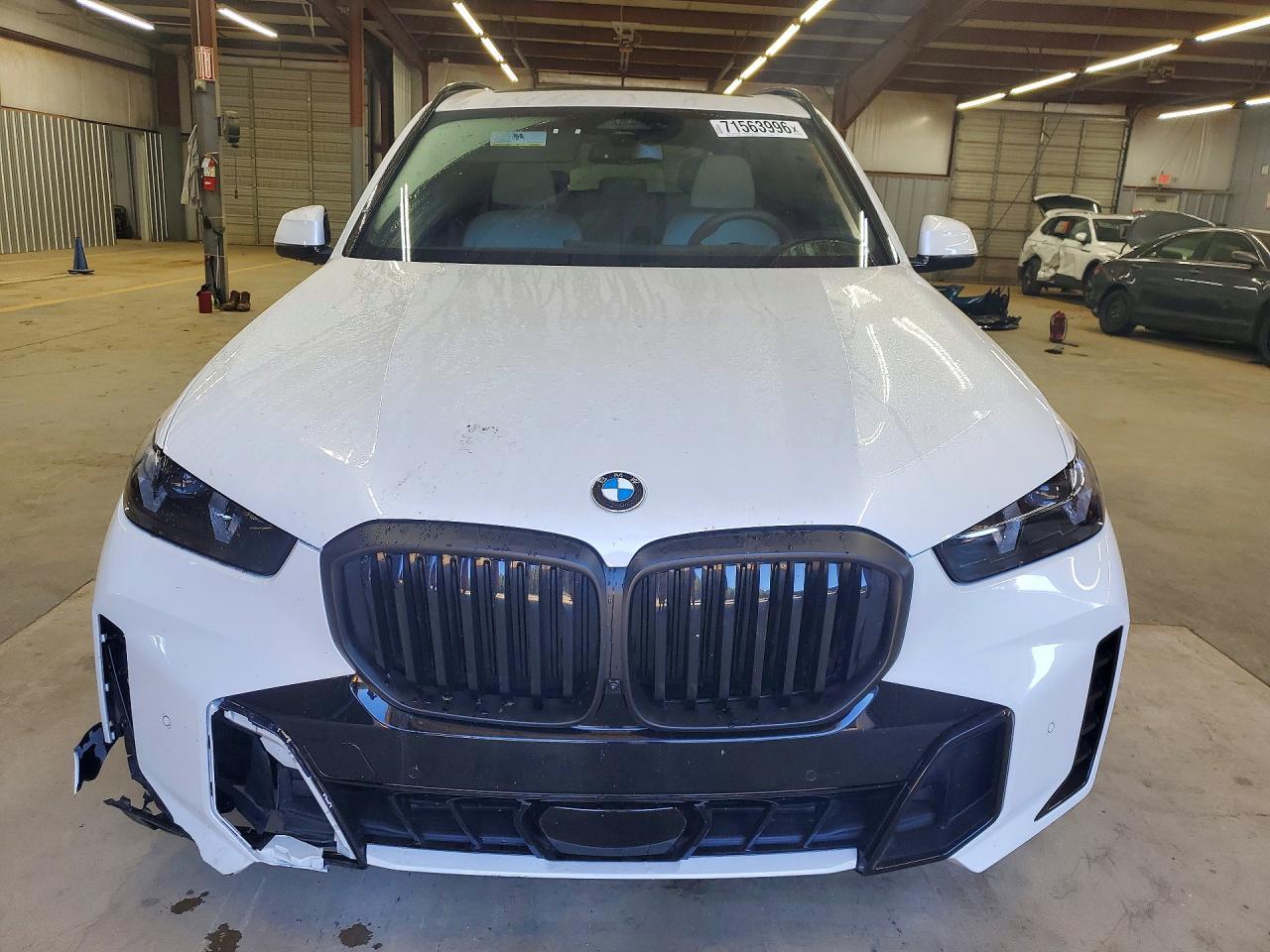 2026 BMW X5 xDrive40I - zdjęcie 5