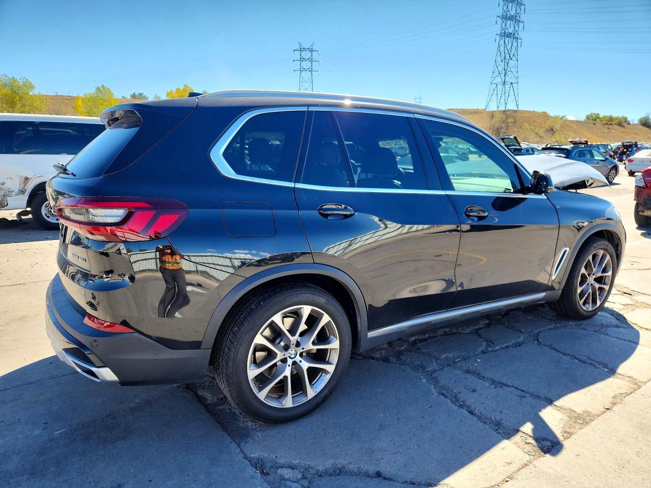 2021 BMW X5 xDrive40I - zdjęcie 3