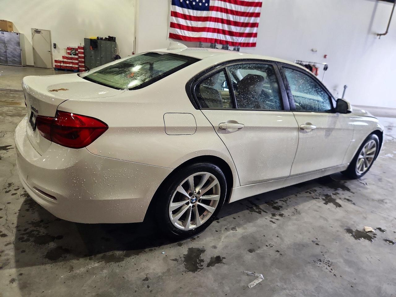 2016 BMW 320 I - zdjęcie 3