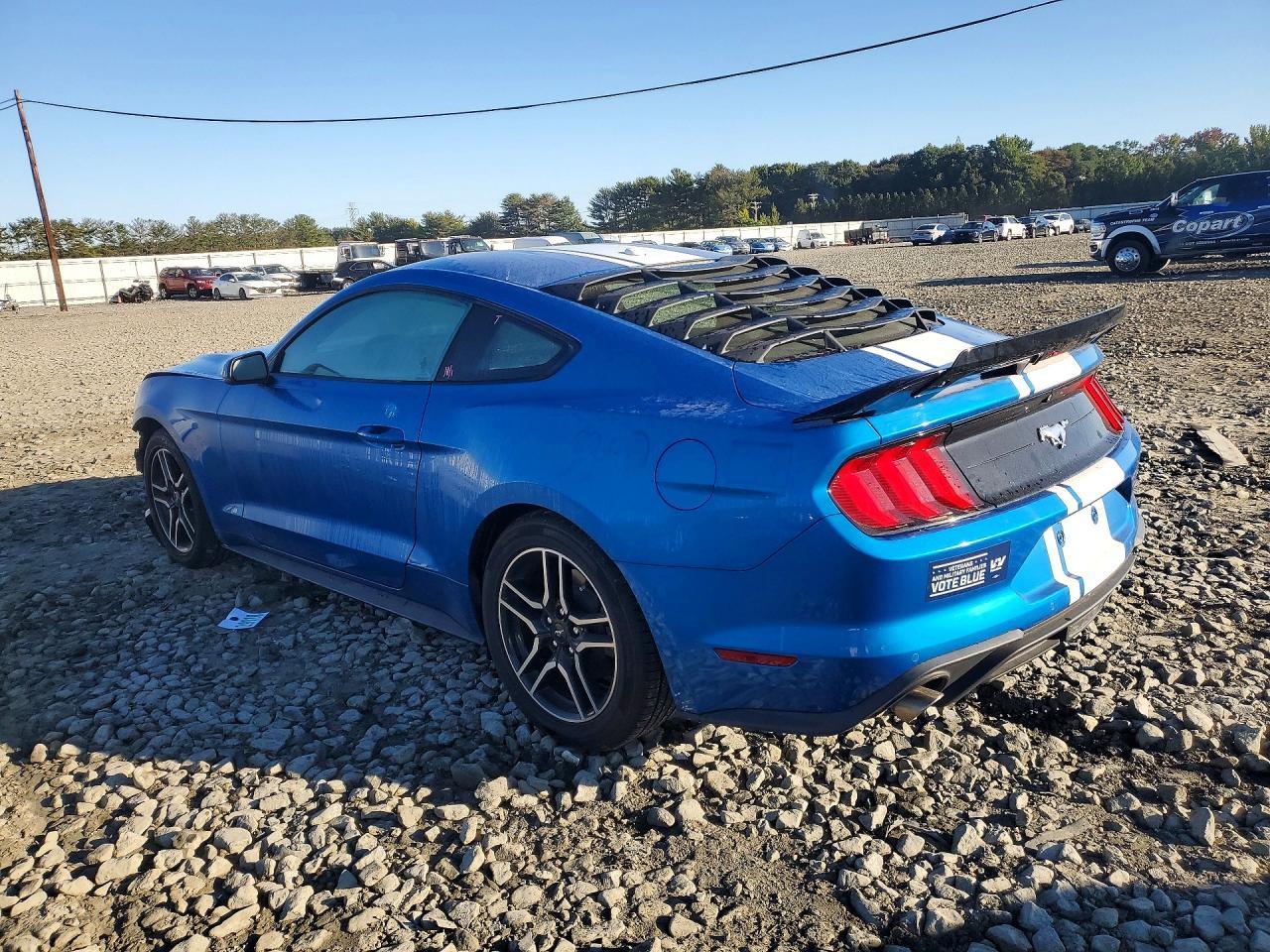 2019 Ford Mustang - zdjęcie 2