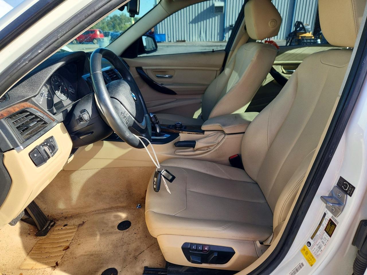 2014 BMW 328 I - zdjęcie 7
