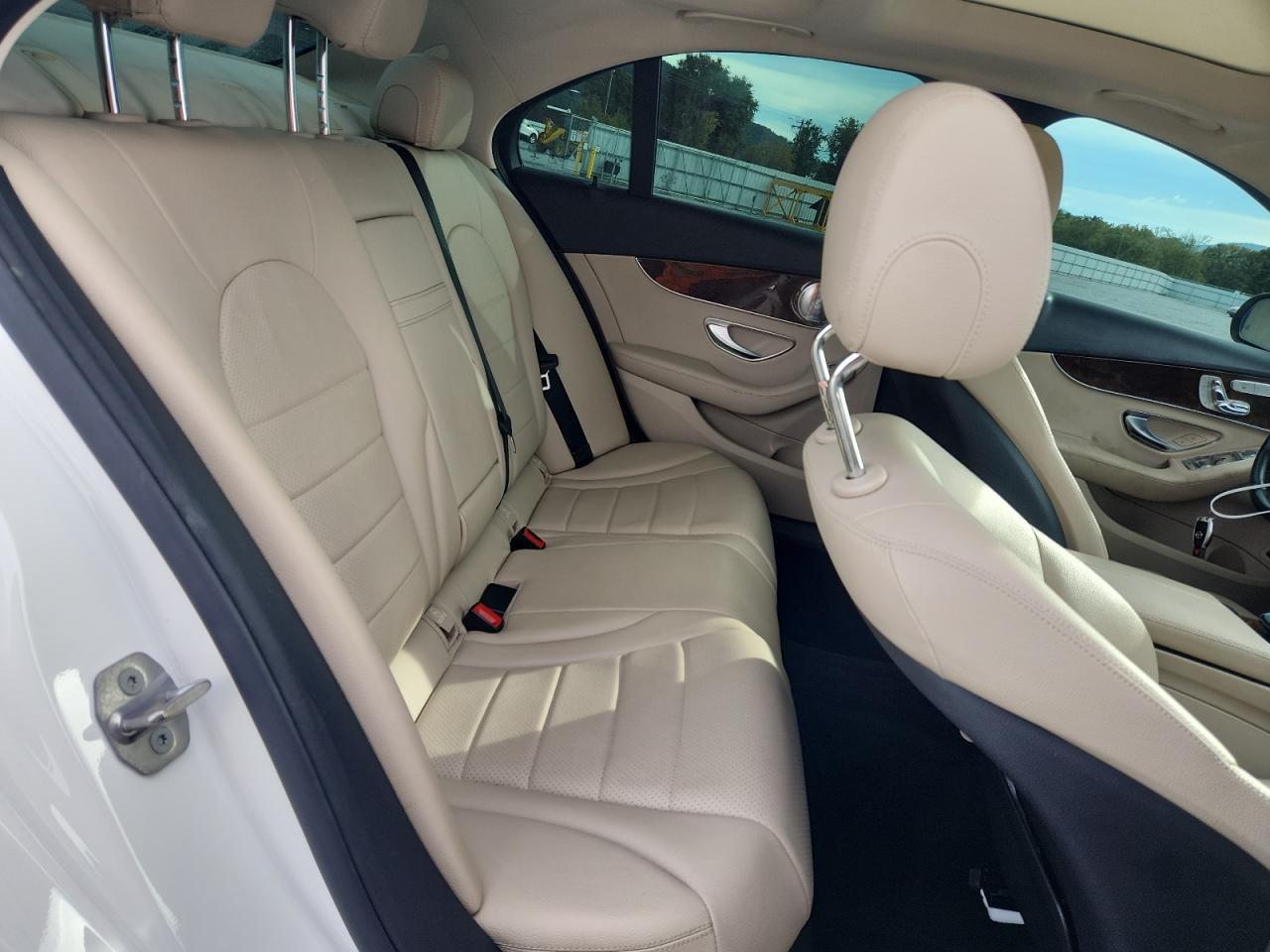 2017 Mercedes-Benz C 300 4Matic - zdjęcie 10
