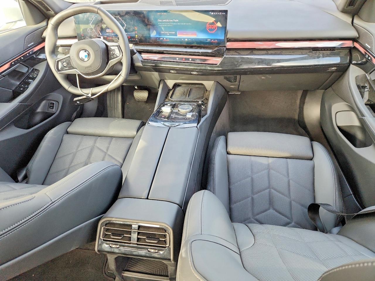 2027 BMW 530 I - zdjęcie 8