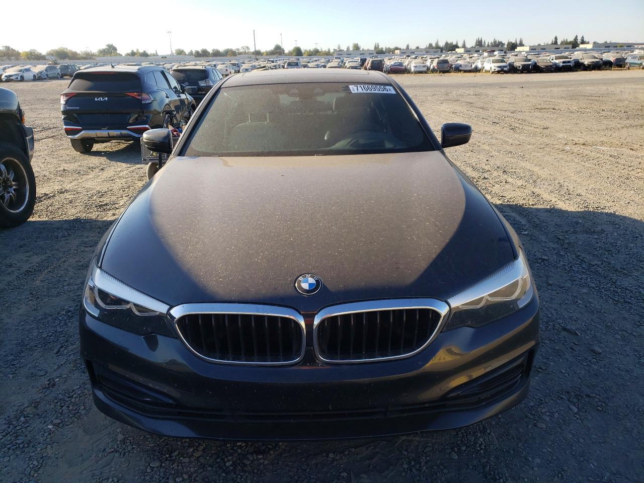 2019 BMW 530 I - zdjęcie 5