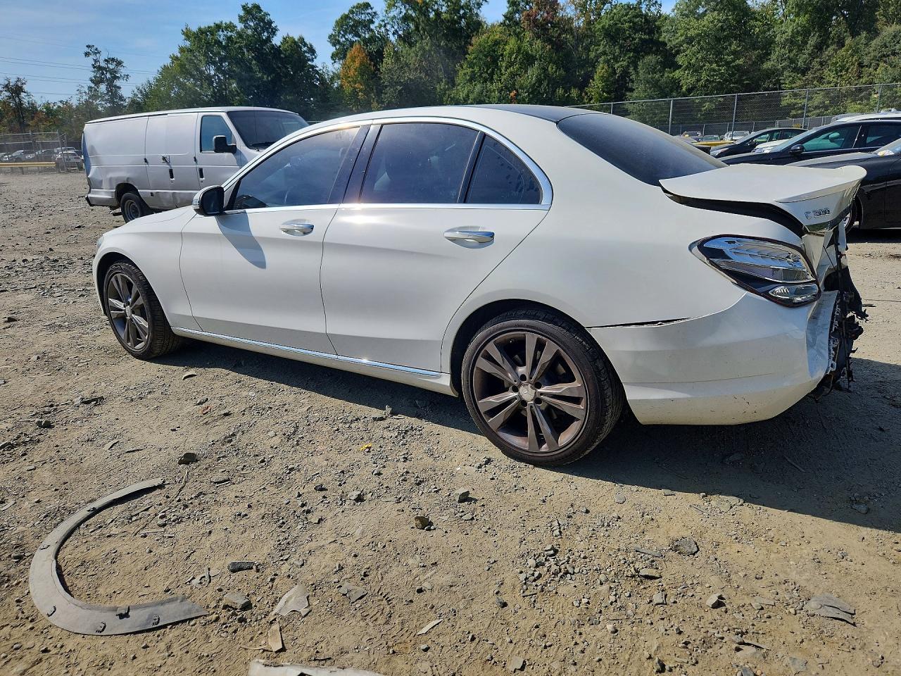 2016 Mercedes-Benz C300 4Mati - zdjęcie 2