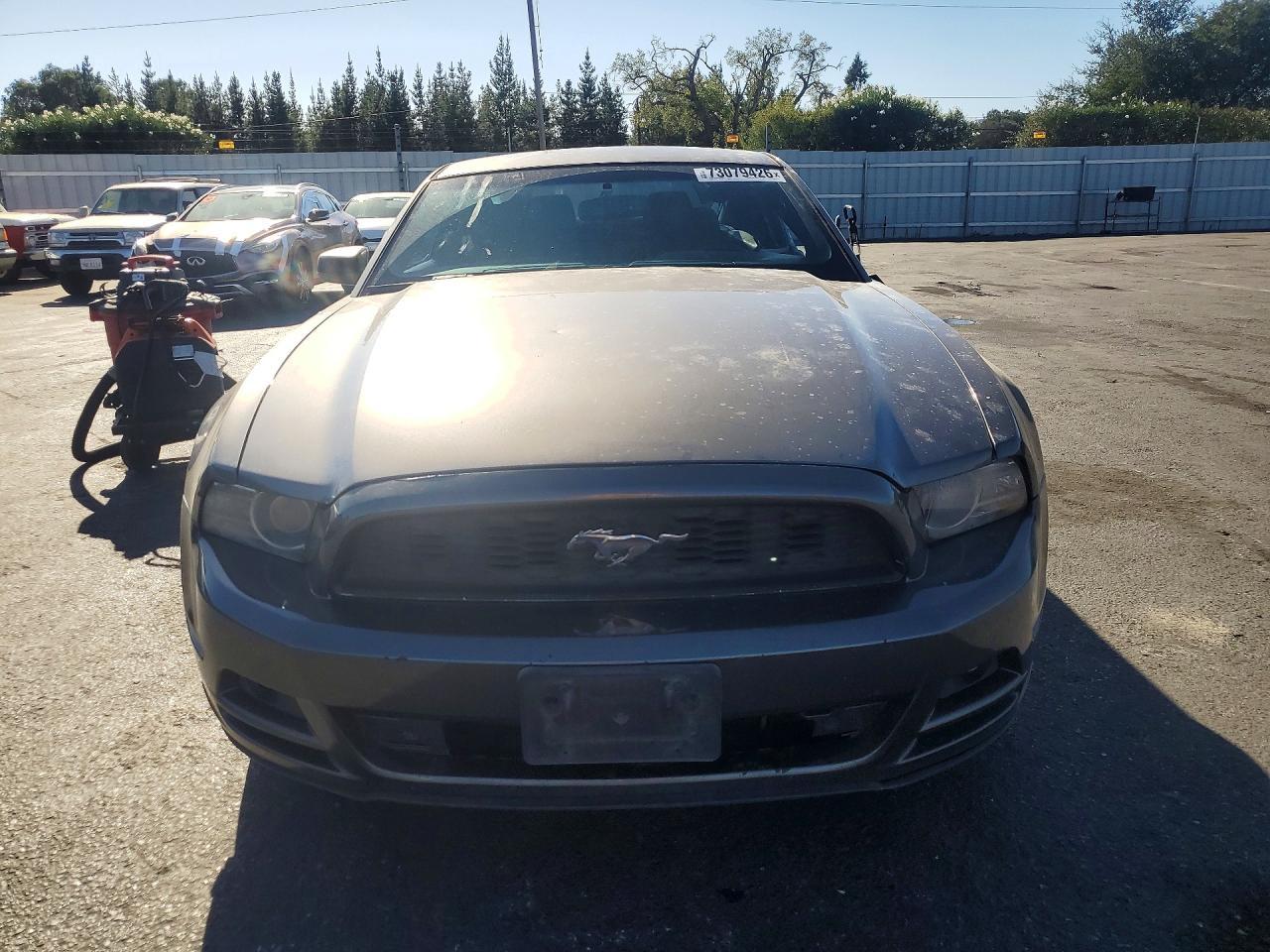 2014 Ford Mustang - zdjęcie 5