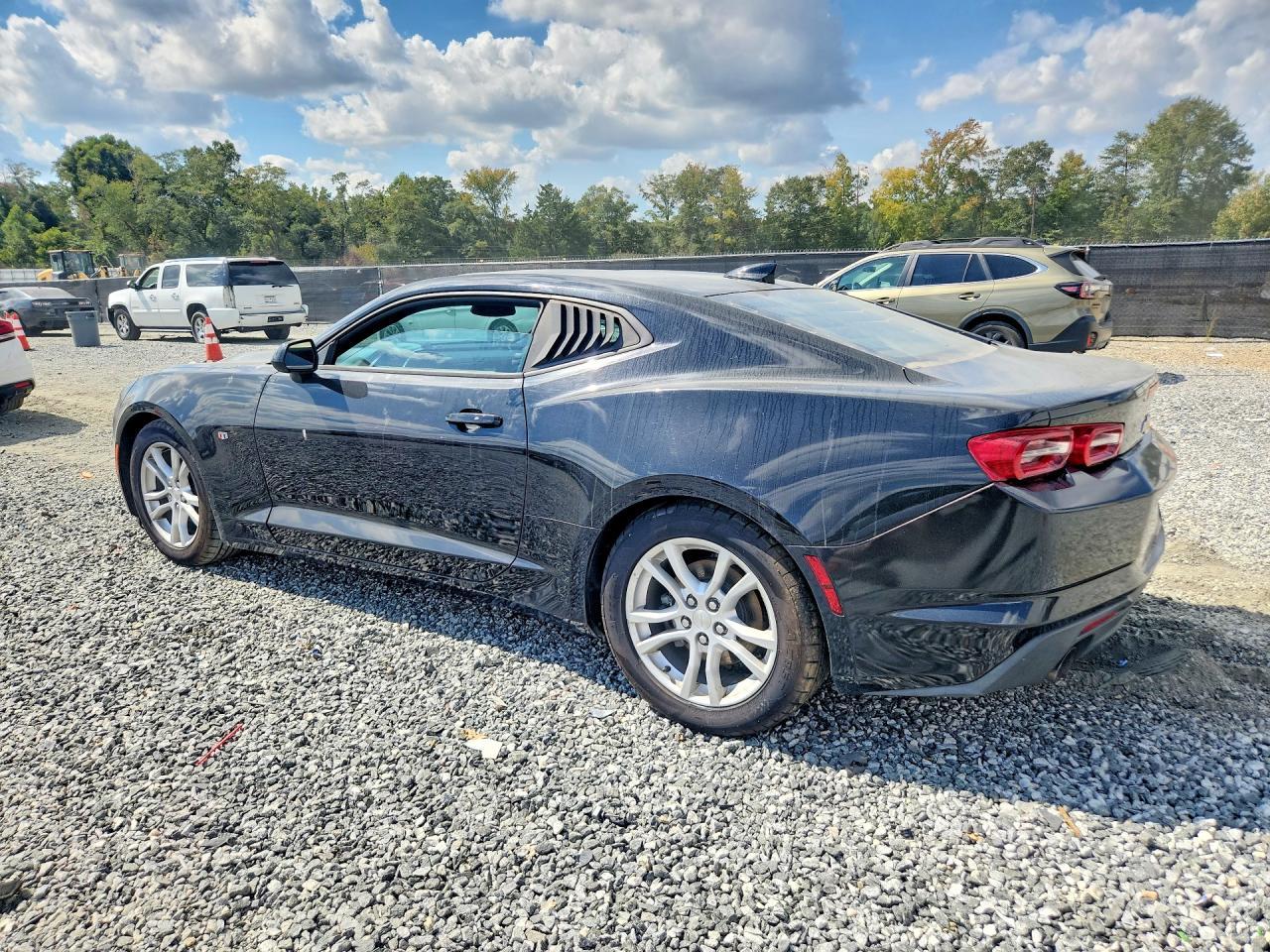 2019 Chevrolet Camaro Ls - zdjęcie 2