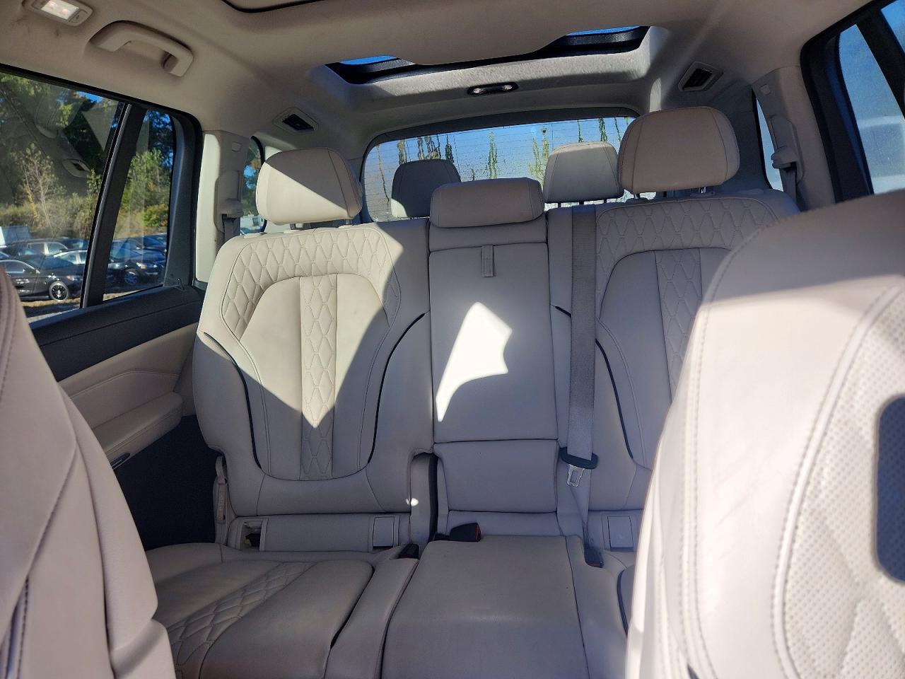 2020 BMW X7 xDrive40I - zdjęcie 10