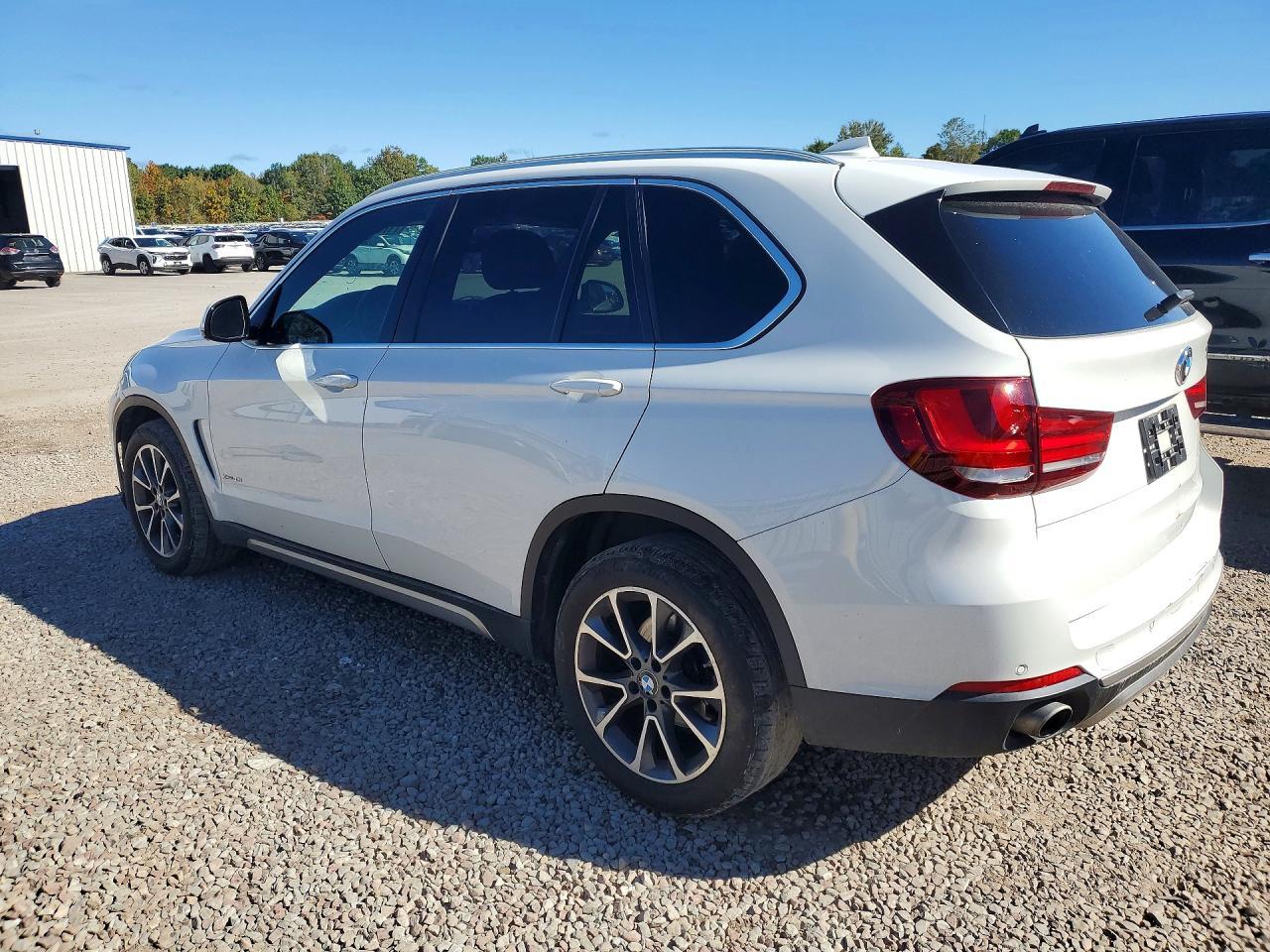2017 BMW X5 xDrive35I - zdjęcie 2