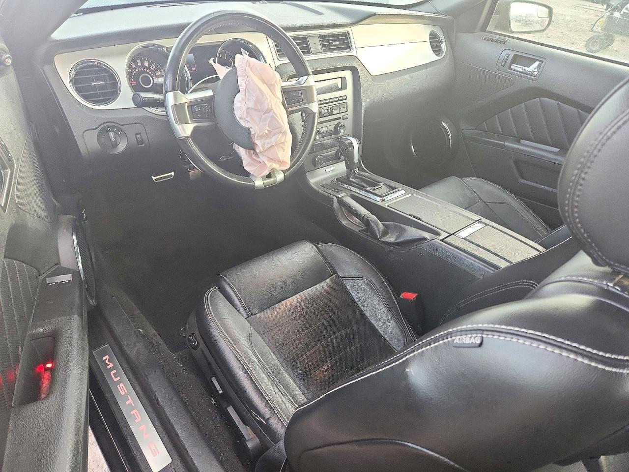 2014 Ford Mustang - zdjęcie 8