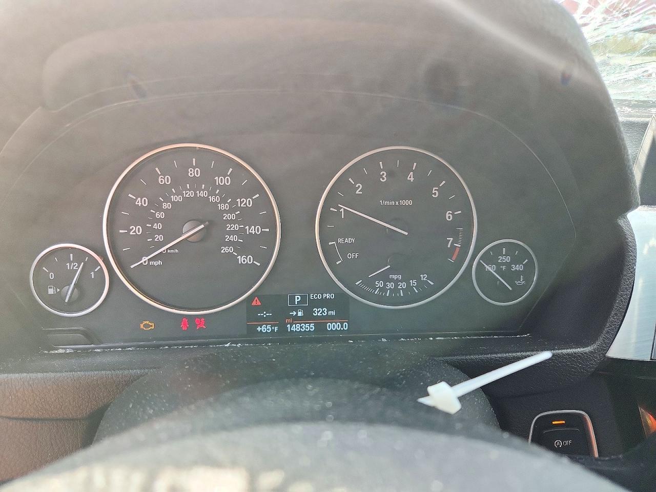 2016 BMW Seria 3 320i - zdjęcie 9
