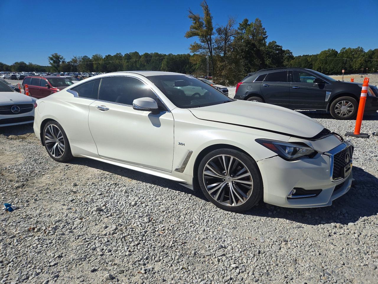 2018 Infiniti Q60 3.0T Luxe - zdjęcie 4