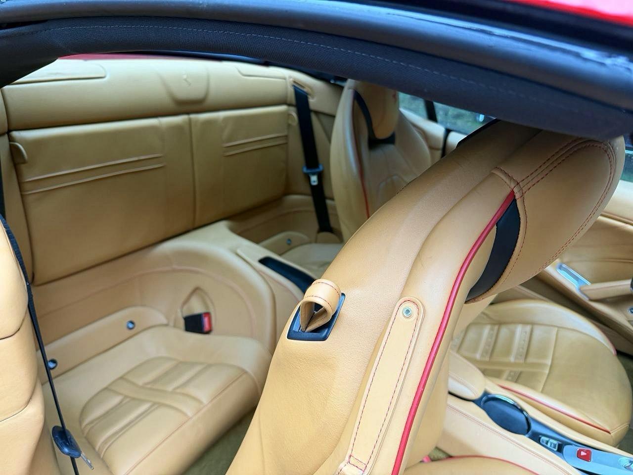 2016 Ferrari California T - zdjęcie 6