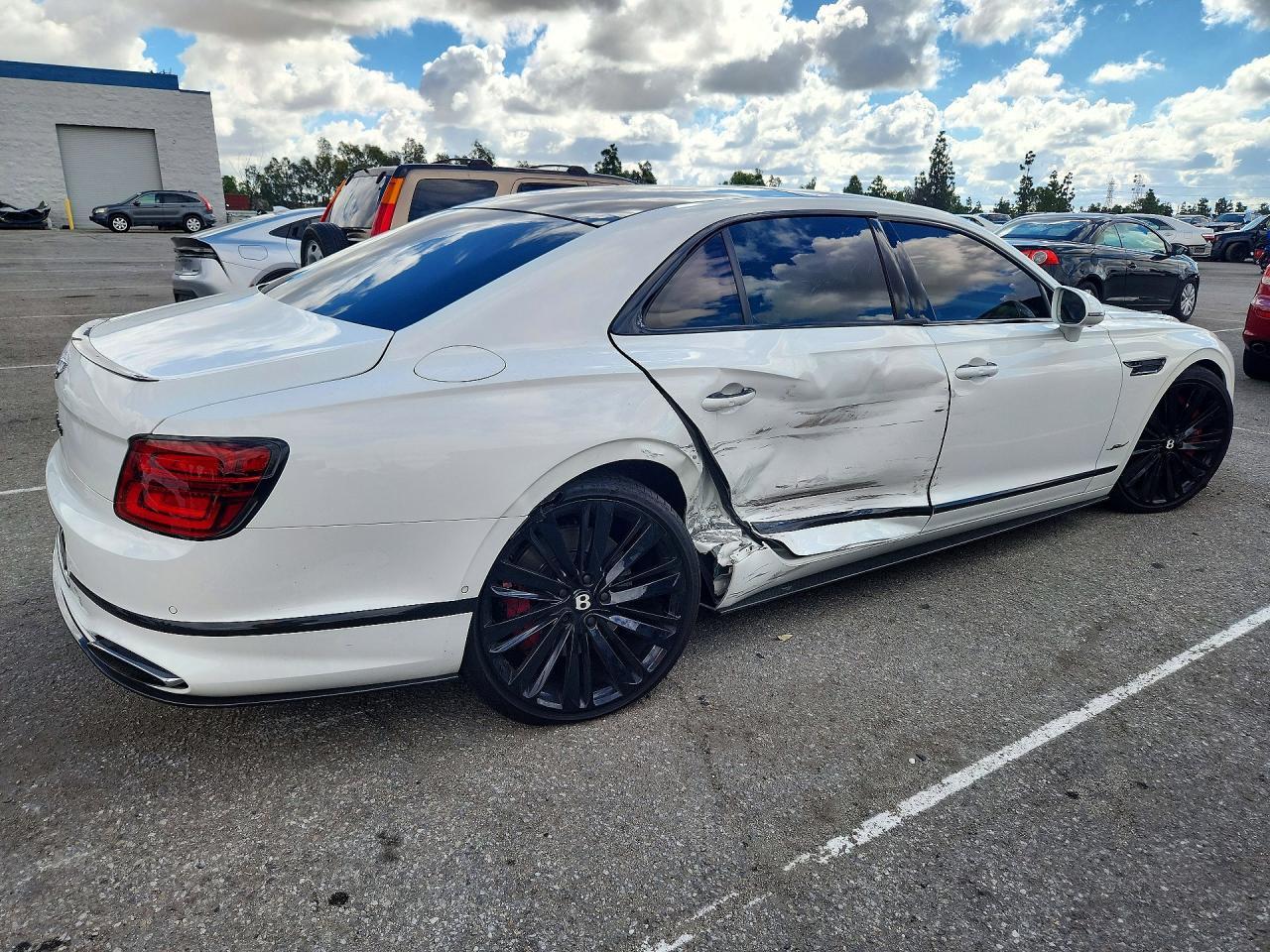 2024 Bentley Flying Spur - zdjęcie 3