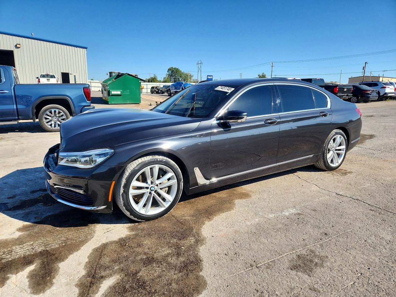 2017 BMW Seria 7 B7 - zdjęcie główne