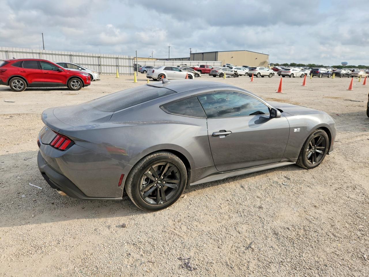 2026 Ford Mustang Gt - zdjęcie 3