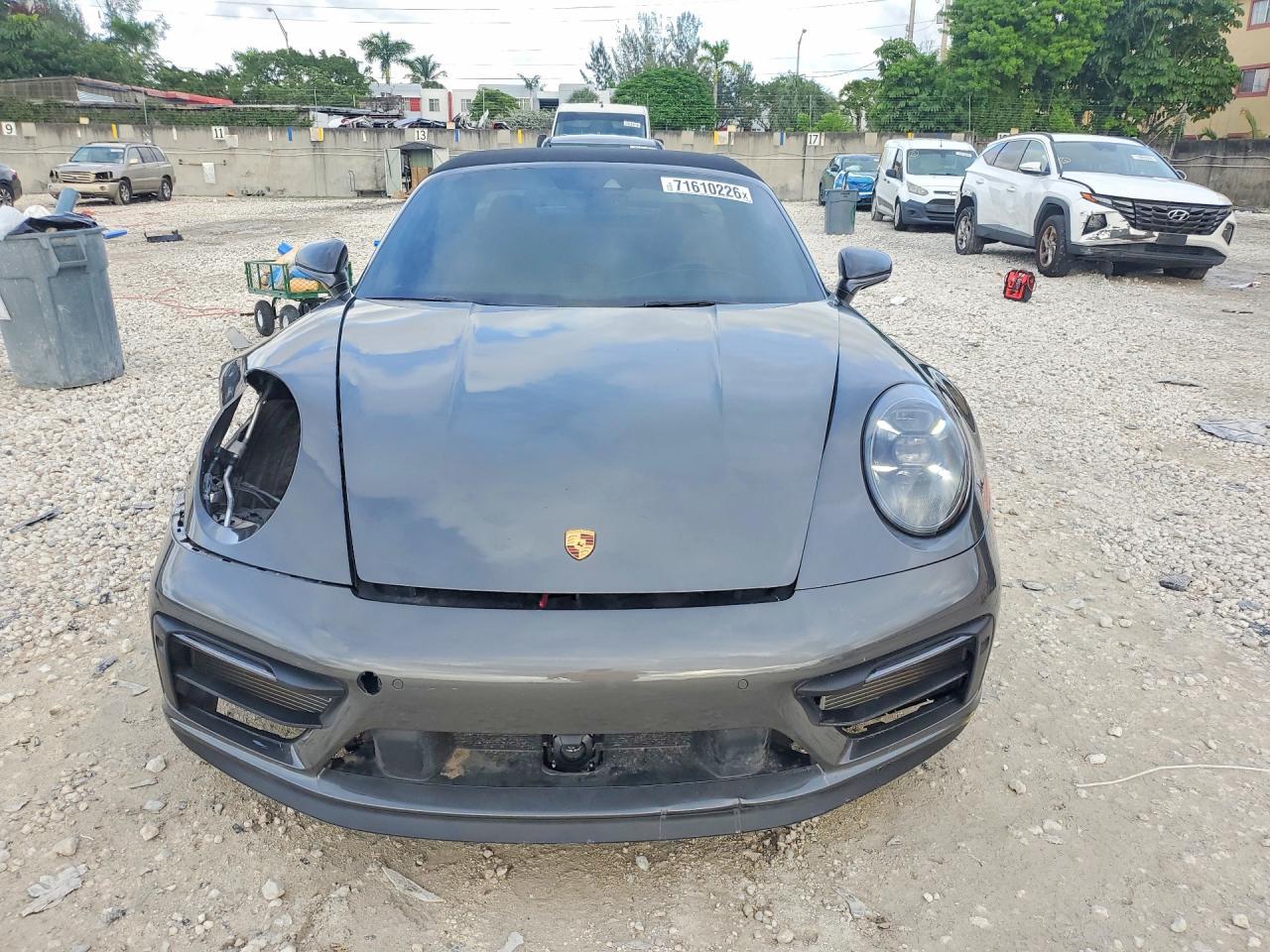 2024 Porsche 911 Targa 4S - zdjęcie 5
