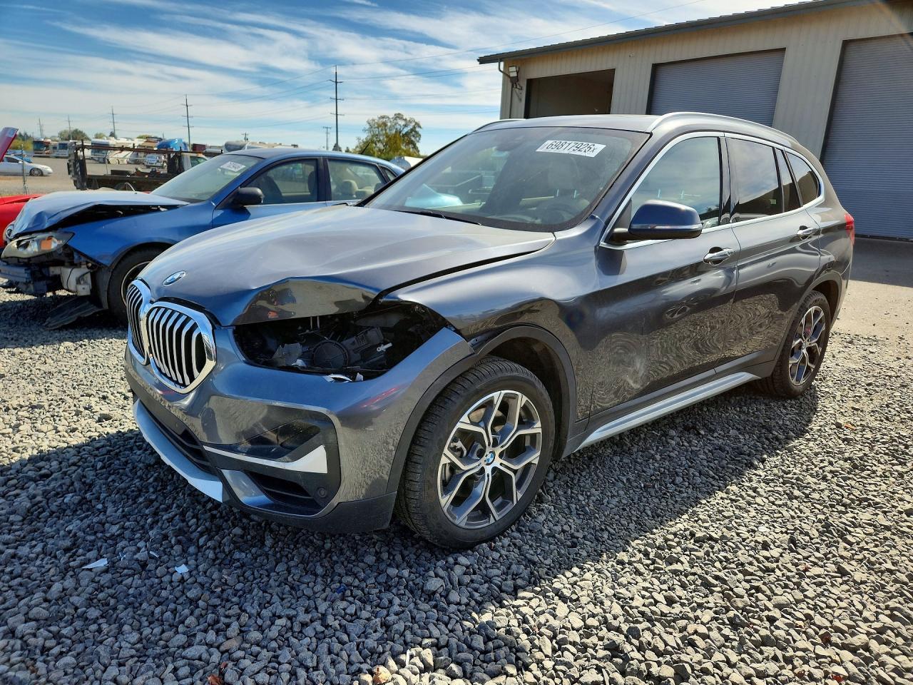 2021 BMW X1 xDrive28I - zdjęcie główne