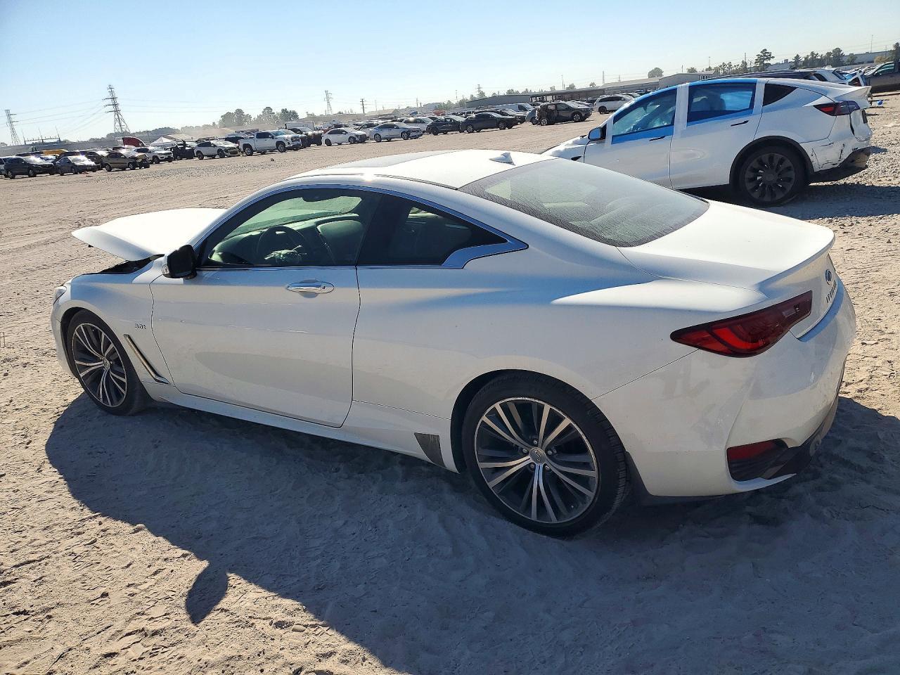 2017 Infiniti Q60 3.0T Premium - zdjęcie 2