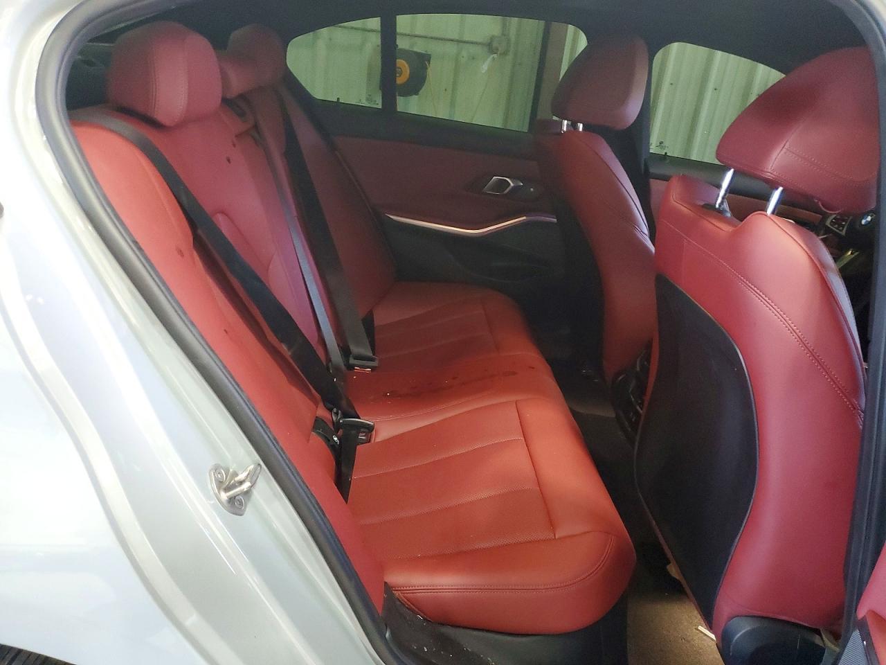 2024 BMW Seria 3 340i - zdjęcie 10