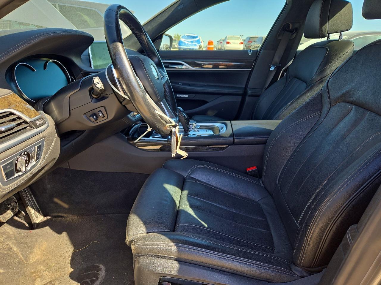 2018 BMW Seria 7 B7 - zdjęcie 7