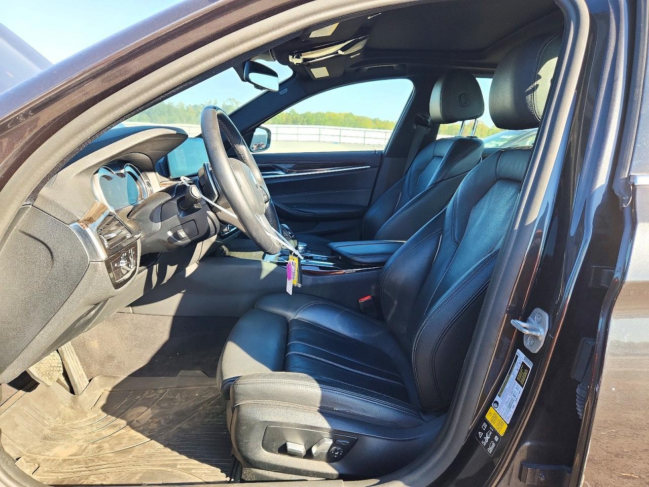 2018 BMW Seria 5 540i - zdjęcie 7