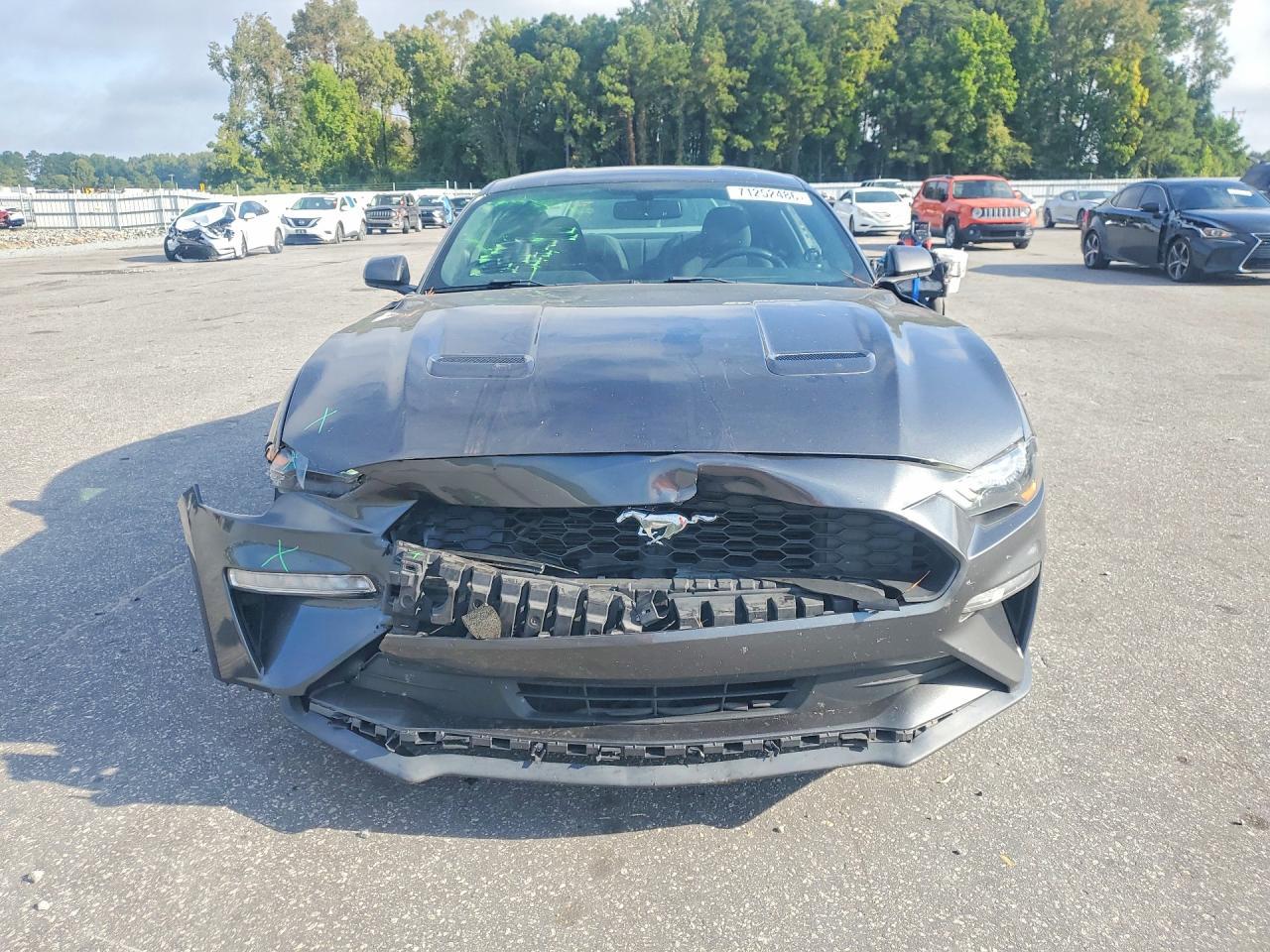 2020 Ford Mustang - zdjęcie 5