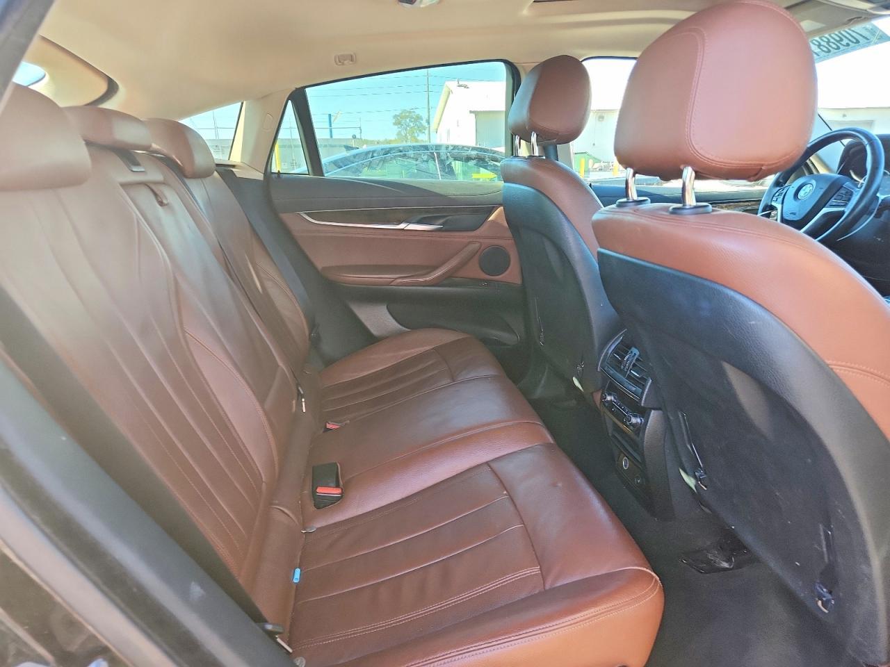 2016 BMW X6 xDrive35I - zdjęcie 11