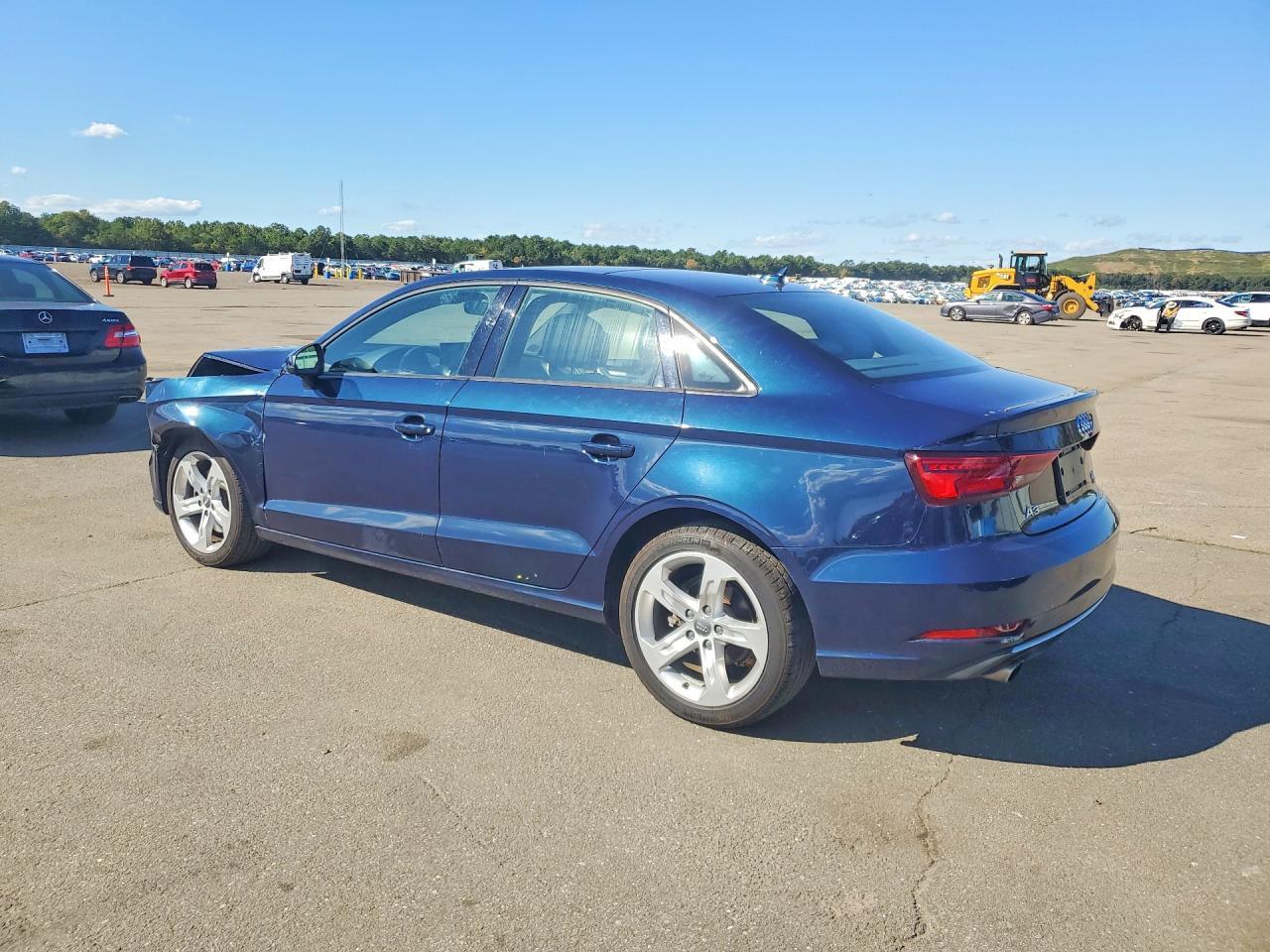 2017 Audi A3 Premium - zdjęcie 2