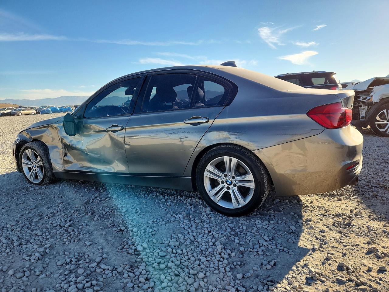 BMW Seria 3 - zdjęcie 2