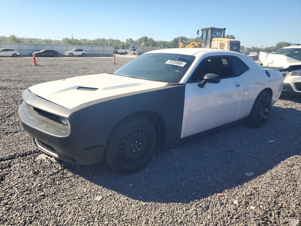 2016 Dodge Challenger Sxt - zdjęcie główne