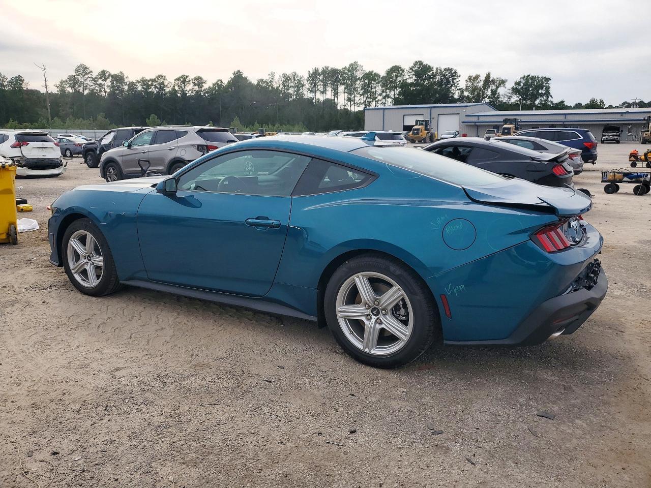 2026 Ford Mustang - zdjęcie 2