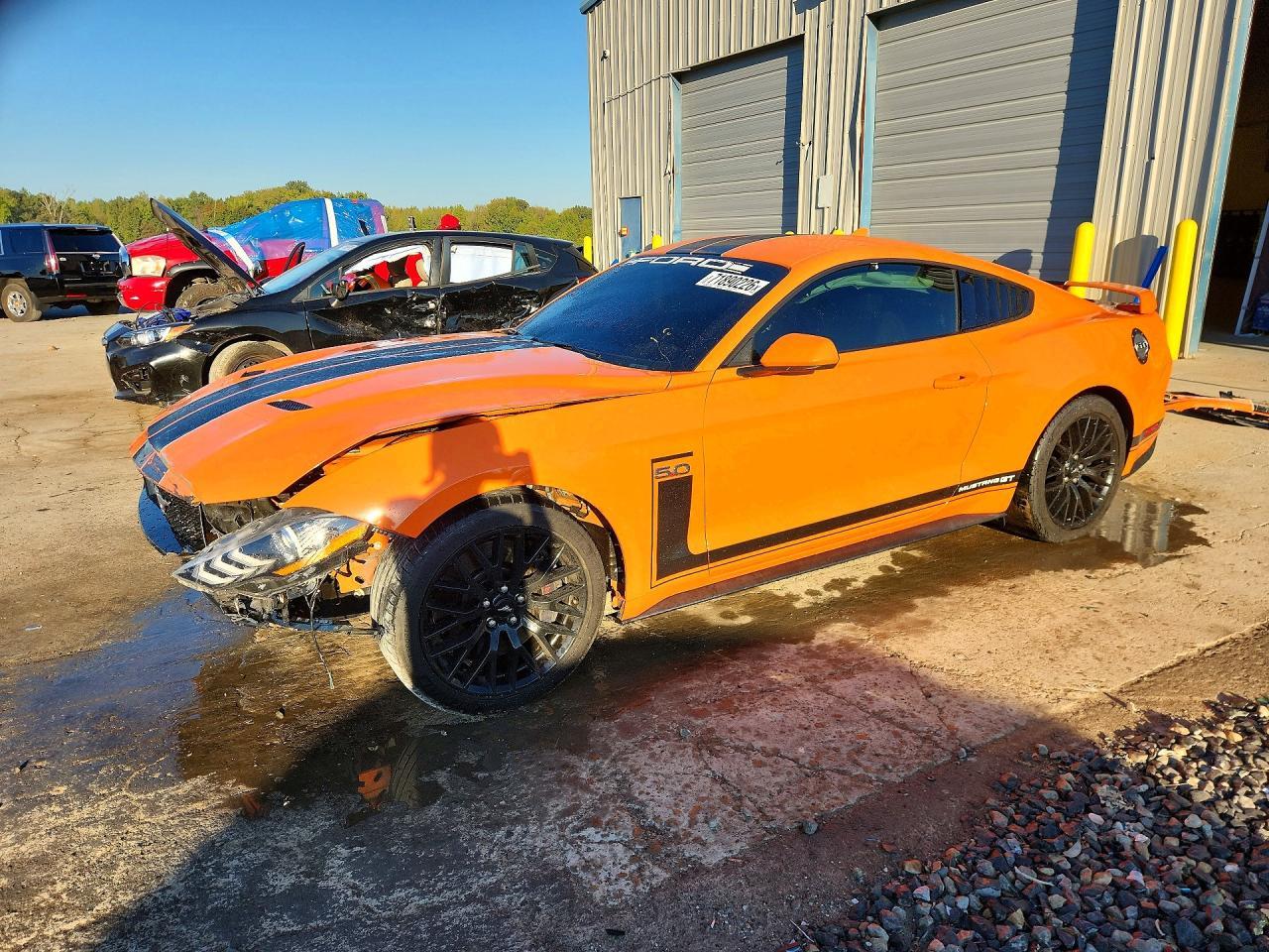 2020 Ford Mustang Gt - zdjęcie główne