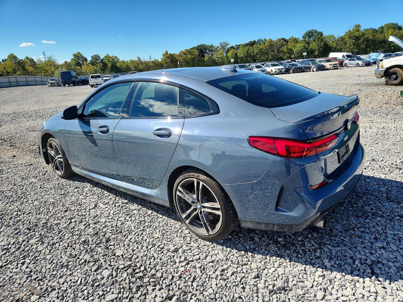 2021 BMW 228I - zdjęcie 2