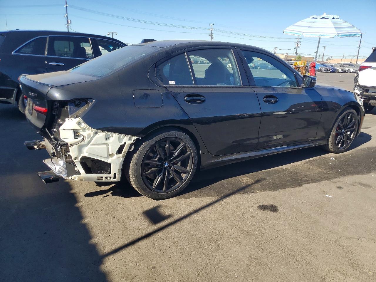 2026 BMW 330I - zdjęcie 3