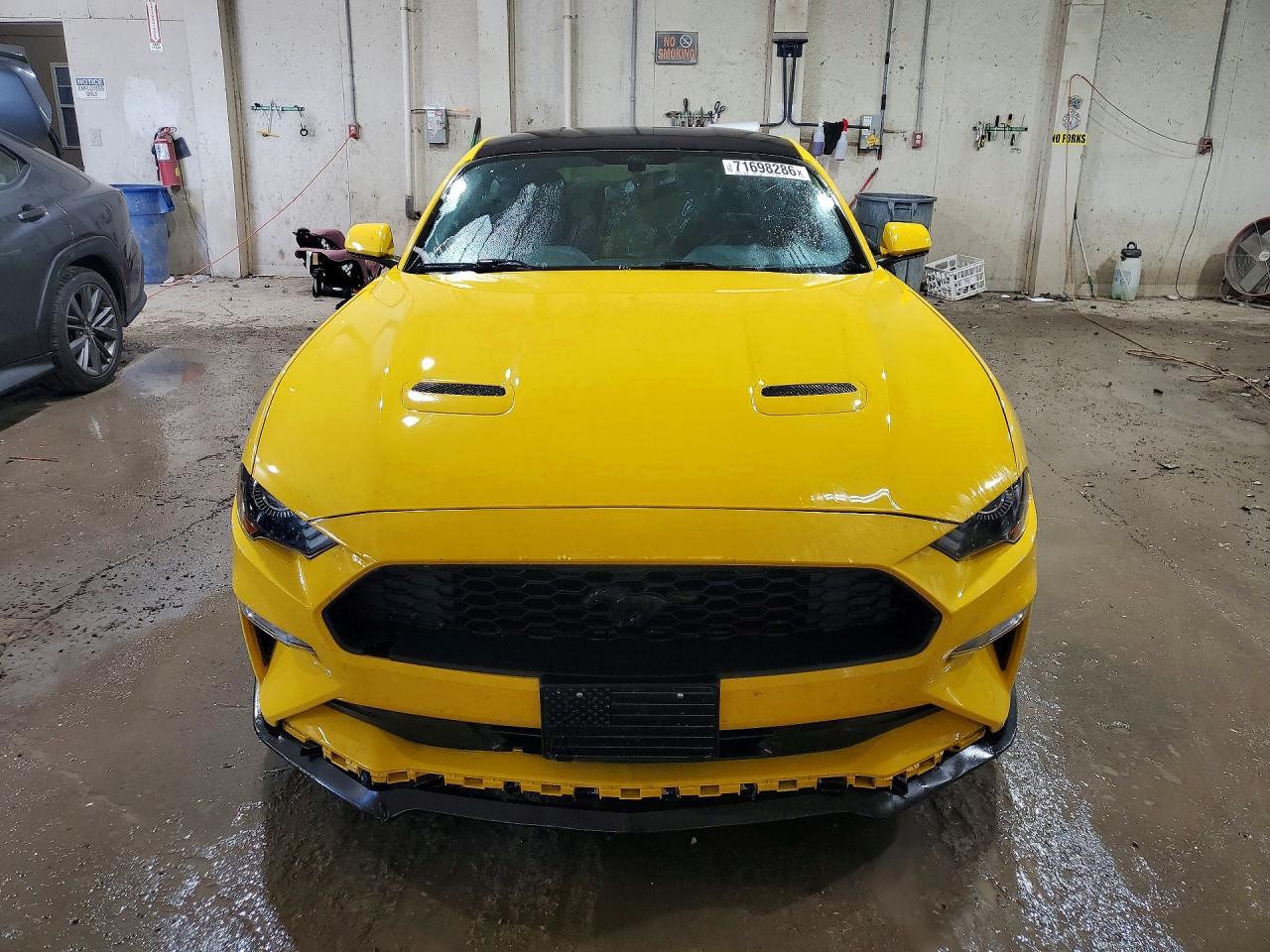 2018 Ford Mustang - zdjęcie 5