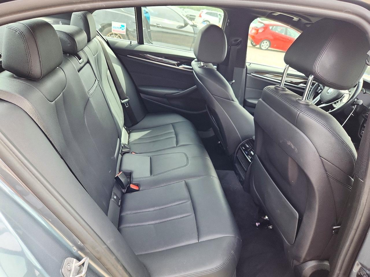 2018 BMW 530 I - zdjęcie 10