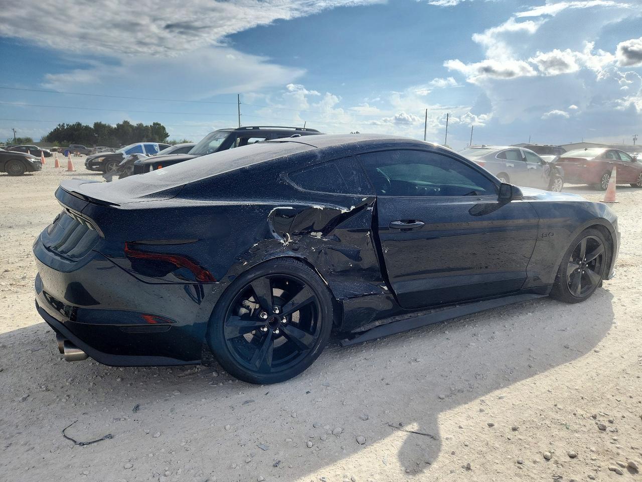 2019 Ford Mustang Gt - zdjęcie 3